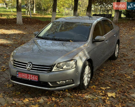 Синий Фольксваген Пассат, объемом двигателя 1.6 л и пробегом 266 тыс. км за 11000 $, фото 6 на Automoto.ua