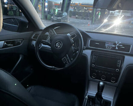 Синий Фольксваген Пассат, объемом двигателя 2.48 л и пробегом 224 тыс. км за 9000 $, фото 13 на Automoto.ua