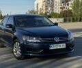 Синий Фольксваген Пассат, объемом двигателя 2.5 л и пробегом 180 тыс. км за 8999 $, фото 1 на Automoto.ua