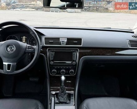 Синій Фольксваген Пассат, об'ємом двигуна 2 л та пробігом 172 тис. км за 12900 $, фото 32 на Automoto.ua