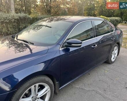 Синий Фольксваген Пассат, объемом двигателя 1.8 л и пробегом 278 тыс. км за 11200 $, фото 6 на Automoto.ua