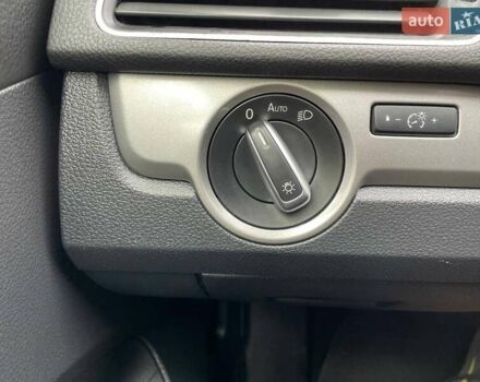 Синий Фольксваген Пассат, объемом двигателя 1.8 л и пробегом 163 тыс. км за 8500 $, фото 19 на Automoto.ua