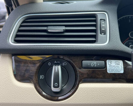 Синій Фольксваген Пассат, об'ємом двигуна 2 л та пробігом 170 тис. км за 12500 $, фото 8 на Automoto.ua