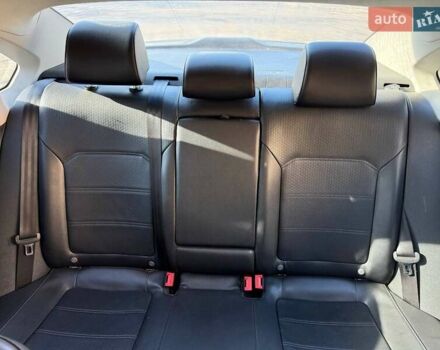 Синій Фольксваген Пассат, об'ємом двигуна 1.8 л та пробігом 222 тис. км за 10999 $, фото 17 на Automoto.ua