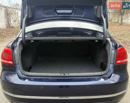 Синій Фольксваген Пассат, об'ємом двигуна 2 л та пробігом 195 тис. км за 12000 $, фото 14 на Automoto.ua