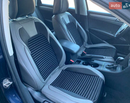 Синий Фольксваген Пассат, объемом двигателя 1.8 л и пробегом 194 тыс. км за 8990 $, фото 13 на Automoto.ua