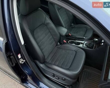 Синій Фольксваген Пассат, об'ємом двигуна 2 л та пробігом 172 тис. км за 12900 $, фото 18 на Automoto.ua