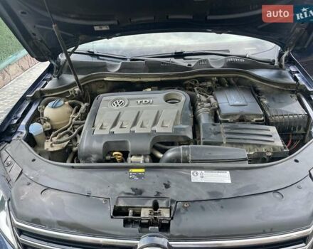Синій Фольксваген Пассат, об'ємом двигуна 1.97 л та пробігом 206 тис. км за 12500 $, фото 5 на Automoto.ua