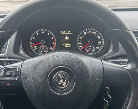 Синий Фольксваген Пассат, объемом двигателя 1.8 л и пробегом 240 тыс. км за 8600 $, фото 10 на Automoto.ua