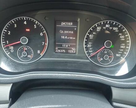 Синій Фольксваген Пассат, об'ємом двигуна 1.8 л та пробігом 226 тис. км за 13000 $, фото 9 на Automoto.ua