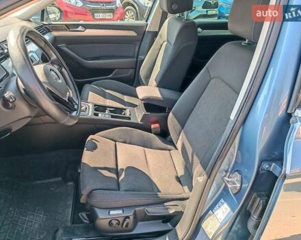 Синій Фольксваген Пассат, об'ємом двигуна 1.4 л та пробігом 96 тис. км за 17440 $, фото 22 на Automoto.ua