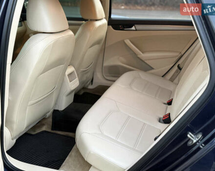 Синій Фольксваген Пассат, об'ємом двигуна 1.8 л та пробігом 215 тис. км за 9700 $, фото 11 на Automoto.ua