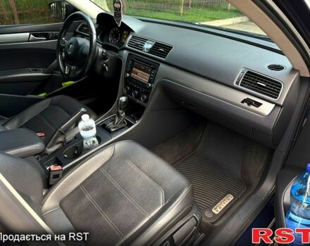 Синий Фольксваген Пассат, объемом двигателя 1.8 л и пробегом 170 тыс. км за 10400 $, фото 7 на Automoto.ua