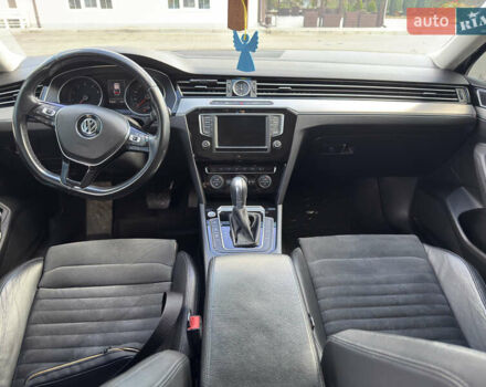 Синій Фольксваген Пассат, об'ємом двигуна 1.8 л та пробігом 157 тис. км за 18000 $, фото 4 на Automoto.ua