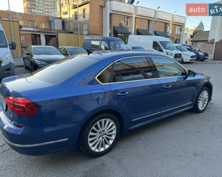 Синий Фольксваген Пассат, объемом двигателя 1.8 л и пробегом 169 тыс. км за 11500 $, фото 4 на Automoto.ua