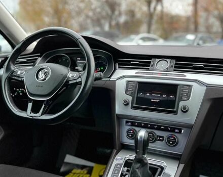 Синий Фольксваген Пассат, объемом двигателя 1.8 л и пробегом 149 тыс. км за 345 $, фото 17 на Automoto.ua