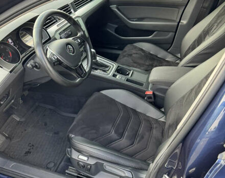 Синий Фольксваген Пассат, объемом двигателя 1.97 л и пробегом 266 тыс. км за 14700 $, фото 19 на Automoto.ua