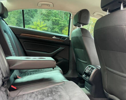 Синий Фольксваген Пассат, объемом двигателя 1.8 л и пробегом 237 тыс. км за 15600 $, фото 12 на Automoto.ua