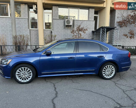 Синий Фольксваген Пассат, объемом двигателя 1.8 л и пробегом 169 тыс. км за 11500 $, фото 2 на Automoto.ua