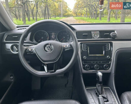 Синий Фольксваген Пассат, объемом двигателя 1.8 л и пробегом 112 тыс. км за 12400 $, фото 11 на Automoto.ua