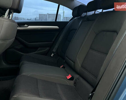 Синий Фольксваген Пассат, объемом двигателя 1.8 л и пробегом 149 тыс. км за 14500 $, фото 18 на Automoto.ua