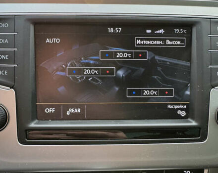 Синий Фольксваген Пассат, объемом двигателя 1.97 л и пробегом 266 тыс. км за 14700 $, фото 29 на Automoto.ua