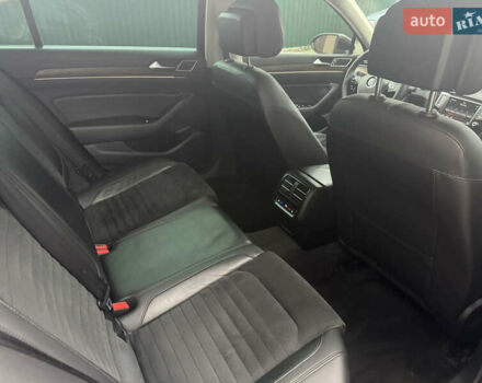 Синий Фольксваген Пассат, объемом двигателя 1.8 л и пробегом 270 тыс. км за 13999 $, фото 13 на Automoto.ua