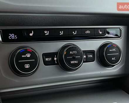 Синий Фольксваген Пассат, объемом двигателя 1.8 л и пробегом 149 тыс. км за 14500 $, фото 13 на Automoto.ua