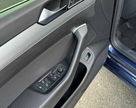 Синий Фольксваген Пассат, объемом двигателя 1.97 л и пробегом 266 тыс. км за 14700 $, фото 24 на Automoto.ua