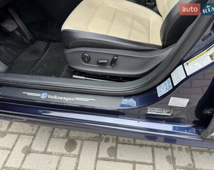 Синий Фольксваген Пассат, объемом двигателя 1.97 л и пробегом 219 тыс. км за 11000 $, фото 14 на Automoto.ua