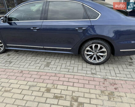 Синий Фольксваген Пассат, объемом двигателя 1.97 л и пробегом 219 тыс. км за 11000 $, фото 5 на Automoto.ua