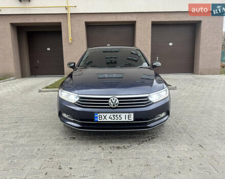 Синий Фольксваген Пассат, объемом двигателя 1.8 л и пробегом 270 тыс. км за 15900 $, фото 3 на Automoto.ua