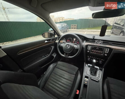 Синий Фольксваген Пассат, объемом двигателя 1.8 л и пробегом 270 тыс. км за 13999 $, фото 10 на Automoto.ua