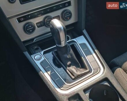 Синій Фольксваген Пассат, об'ємом двигуна 1.4 л та пробігом 96 тис. км за 17440 $, фото 16 на Automoto.ua