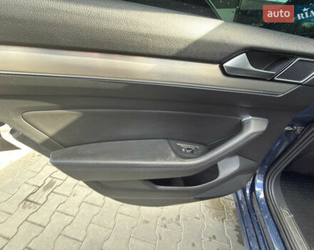 Синій Фольксваген Пассат, об'ємом двигуна 1.8 л та пробігом 157 тис. км за 18000 $, фото 11 на Automoto.ua