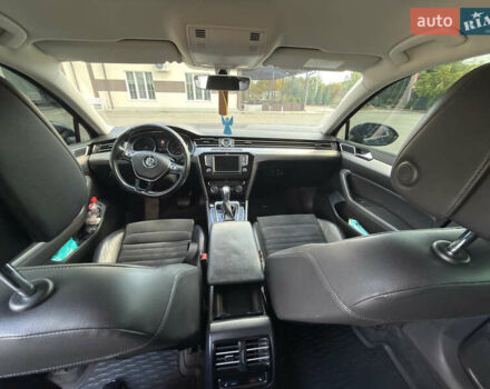 Синій Фольксваген Пассат, об'ємом двигуна 1.8 л та пробігом 157 тис. км за 18000 $, фото 5 на Automoto.ua