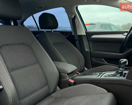 Синий Фольксваген Пассат, объемом двигателя 1.8 л и пробегом 149 тыс. км за 14500 $, фото 16 на Automoto.ua