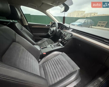 Синий Фольксваген Пассат, объемом двигателя 1.8 л и пробегом 270 тыс. км за 13999 $, фото 11 на Automoto.ua