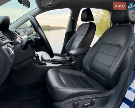 Синий Фольксваген Пассат, объемом двигателя 1.8 л и пробегом 180 тыс. км за 11500 $, фото 29 на Automoto.ua