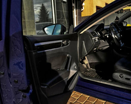 Синий Фольксваген Пассат, объемом двигателя 1.8 л и пробегом 180 тыс. км за 13300 $, фото 16 на Automoto.ua