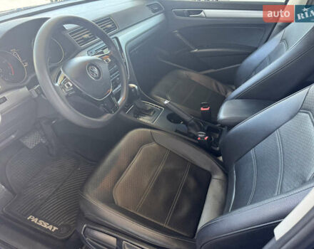 Синий Фольксваген Пассат, объемом двигателя 1.8 л и пробегом 110 тыс. км за 12800 $, фото 7 на Automoto.ua