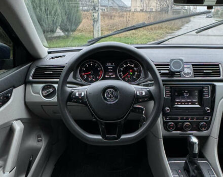 Синій Фольксваген Пассат, об'ємом двигуна 1.8 л та пробігом 98 тис. км за 12500 $, фото 10 на Automoto.ua