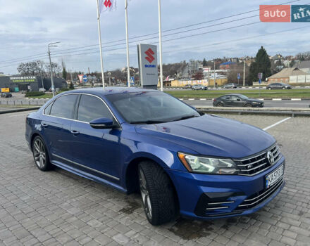 Синий Фольксваген Пассат, объемом двигателя 1.8 л и пробегом 100 тыс. км за 15200 $, фото 3 на Automoto.ua