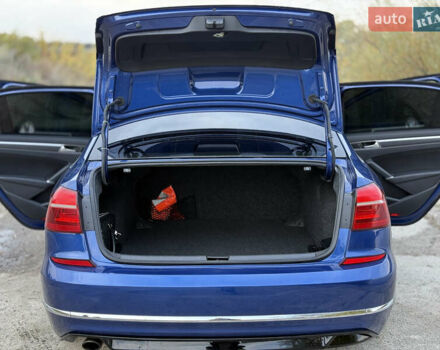 Синий Фольксваген Пассат, объемом двигателя 1.8 л и пробегом 180 тыс. км за 11500 $, фото 24 на Automoto.ua