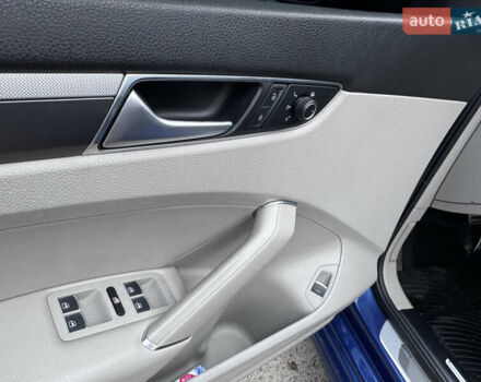 Синий Фольксваген Пассат, объемом двигателя 1.8 л и пробегом 149 тыс. км за 14200 $, фото 7 на Automoto.ua