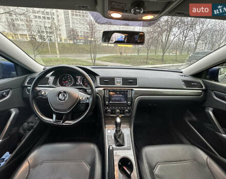 Синій Фольксваген Пассат, об'ємом двигуна 1.8 л та пробігом 173 тис. км за 13800 $, фото 4 на Automoto.ua