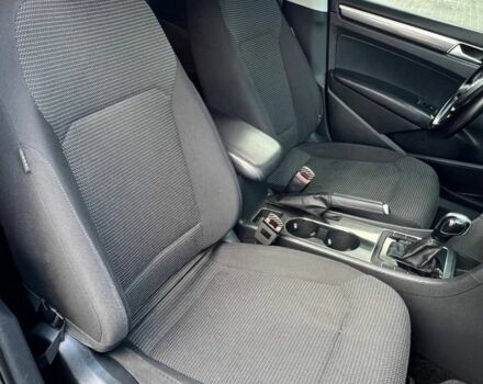 Синий Фольксваген Пассат, объемом двигателя 1.8 л и пробегом 270 тыс. км за 9850 $, фото 4 на Automoto.ua