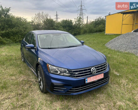 Синій Фольксваген Пассат, об'ємом двигуна 1.8 л та пробігом 270 тис. км за 11800 $, фото 16 на Automoto.ua