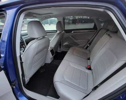 Синий Фольксваген Пассат, объемом двигателя 1.8 л и пробегом 256 тыс. км за 11499 $, фото 10 на Automoto.ua