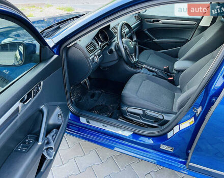 Синий Фольксваген Пассат, объемом двигателя 1.8 л и пробегом 119 тыс. км за 13399 $, фото 4 на Automoto.ua